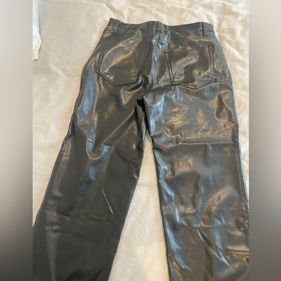 Abercrombie Vegan Leather 90s Relaxed Pant - Picture 2 of 4